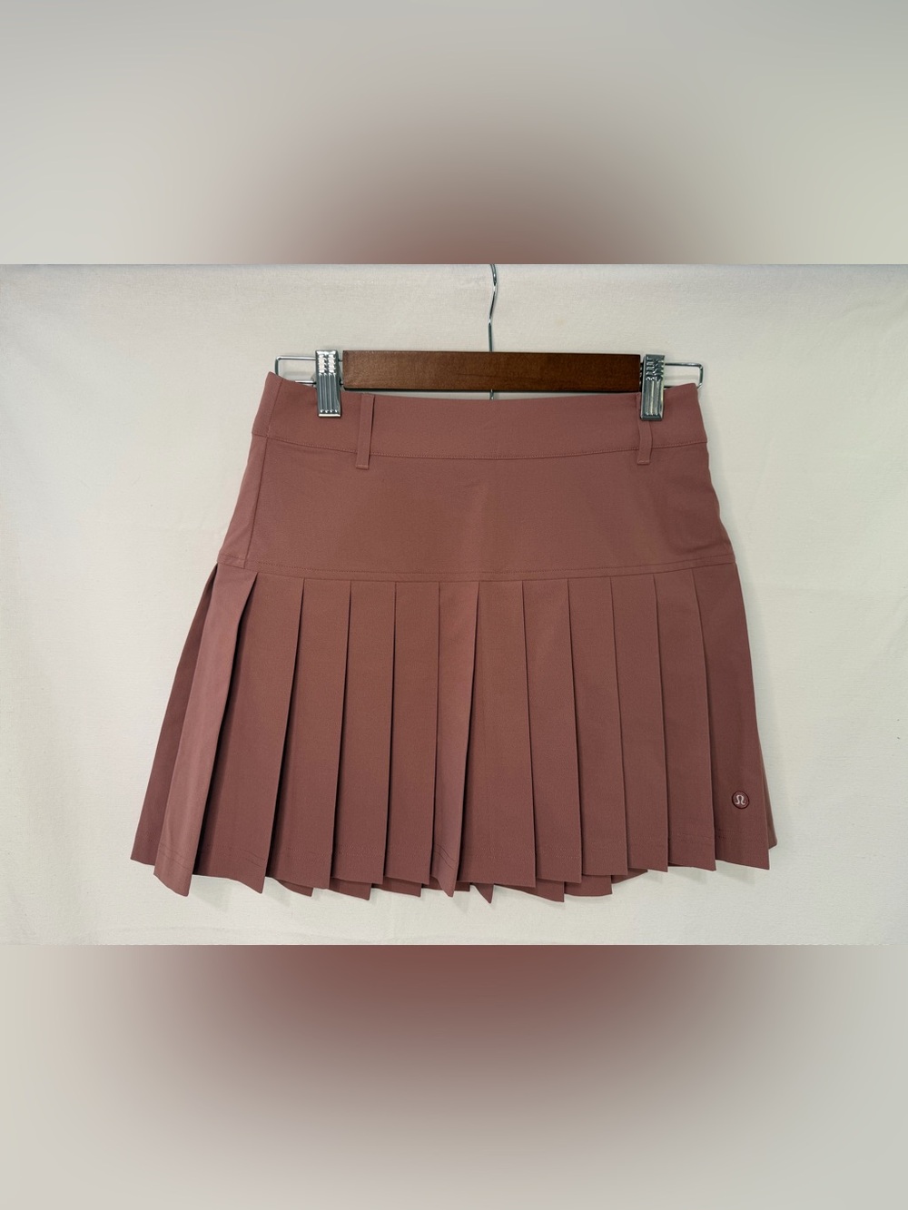 Lululemon NWT Drop-waist Pleated Golf Skirt with built in shorts - size 25